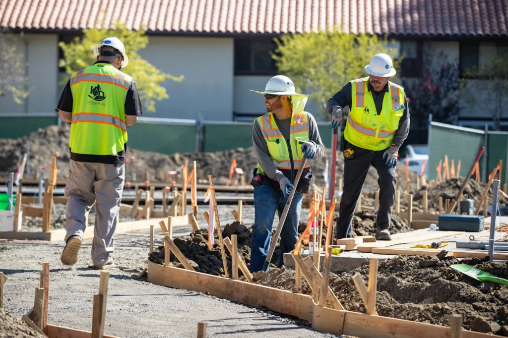 AHC30921 Certificate III in Landscape Construction